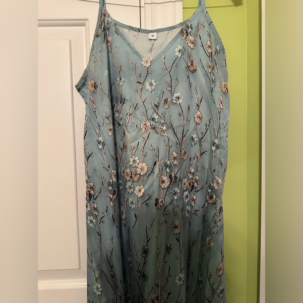 NWT Made With Love Floral Maxi Dress with Long Sheer Jacket Size Medium - Picture 8 of 15